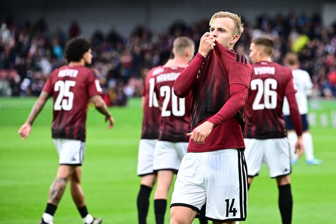 ONLINE: Sparta - Slovácko 1:0. Brunes gól! Využil průnikovou nahrávku a propálil Heču ONLINE: Sparta - Slovácko 1:0. Brunes gól! Využil průnikovou nahrávku a propálil Heču