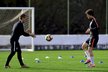 Tomáš Rosický si na tréninku ve Španělsku opět osahával i fotbalový míč