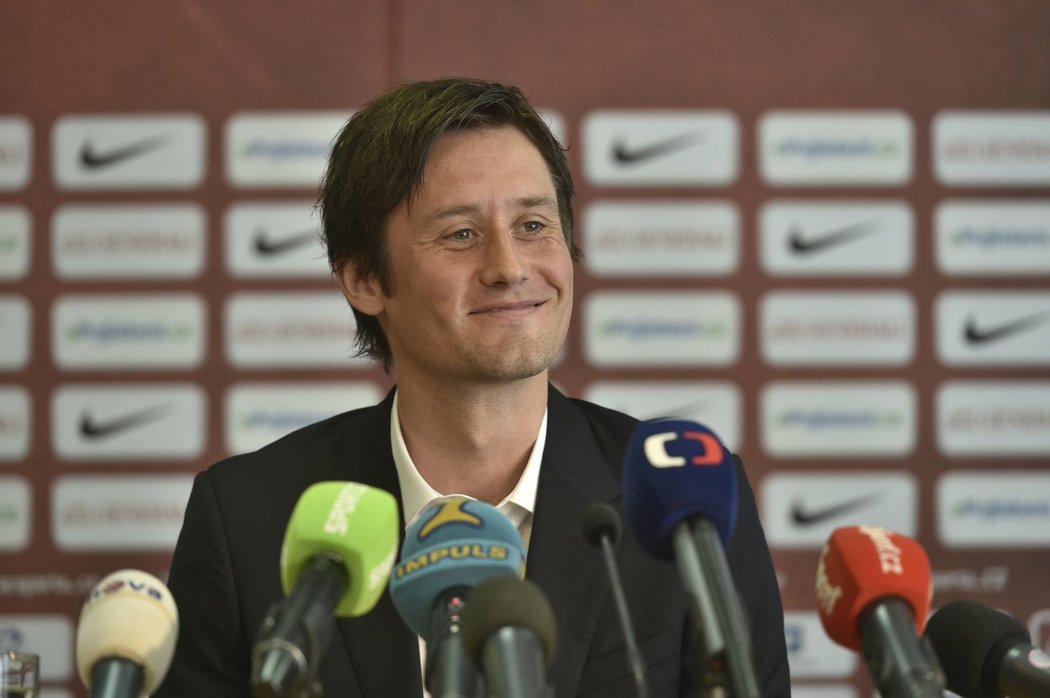 Tomáš Rosický na tiskové konferenci po svém přestupu do Sparty