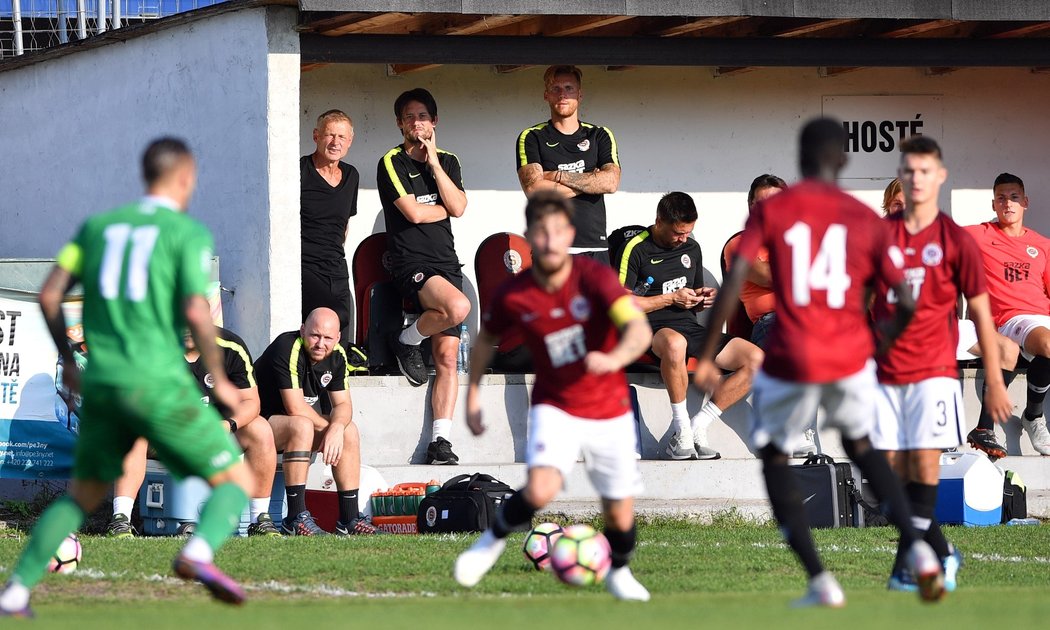 Utkání s trenérem Zdeňkem Ščasným přihlížel i Tomáš Rosický