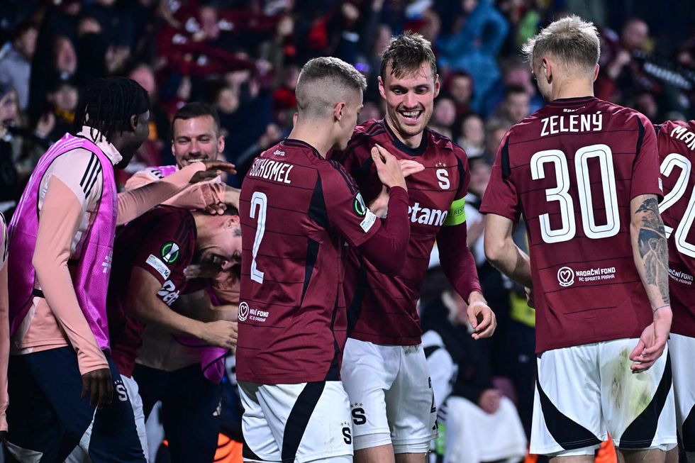 Sparta je v zisku 2,5 milionu. Velká ztráta na přestupech i rekordní vstupné Sparta je v zisku 2,5 milionu. Velká ztráta na přestupech i rekordní vstupné