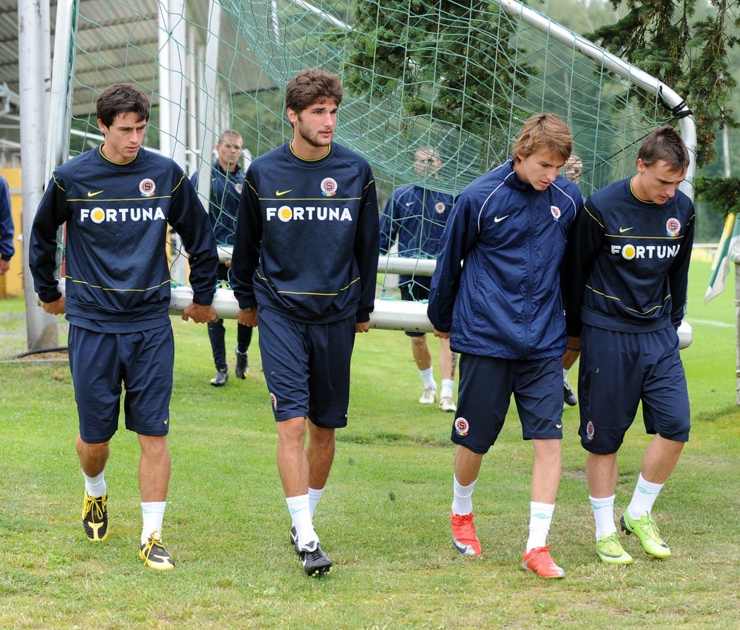 Kamil Vacek, Niklas Hoheneder, Martin Sus, Martin Zeman připravují branku.