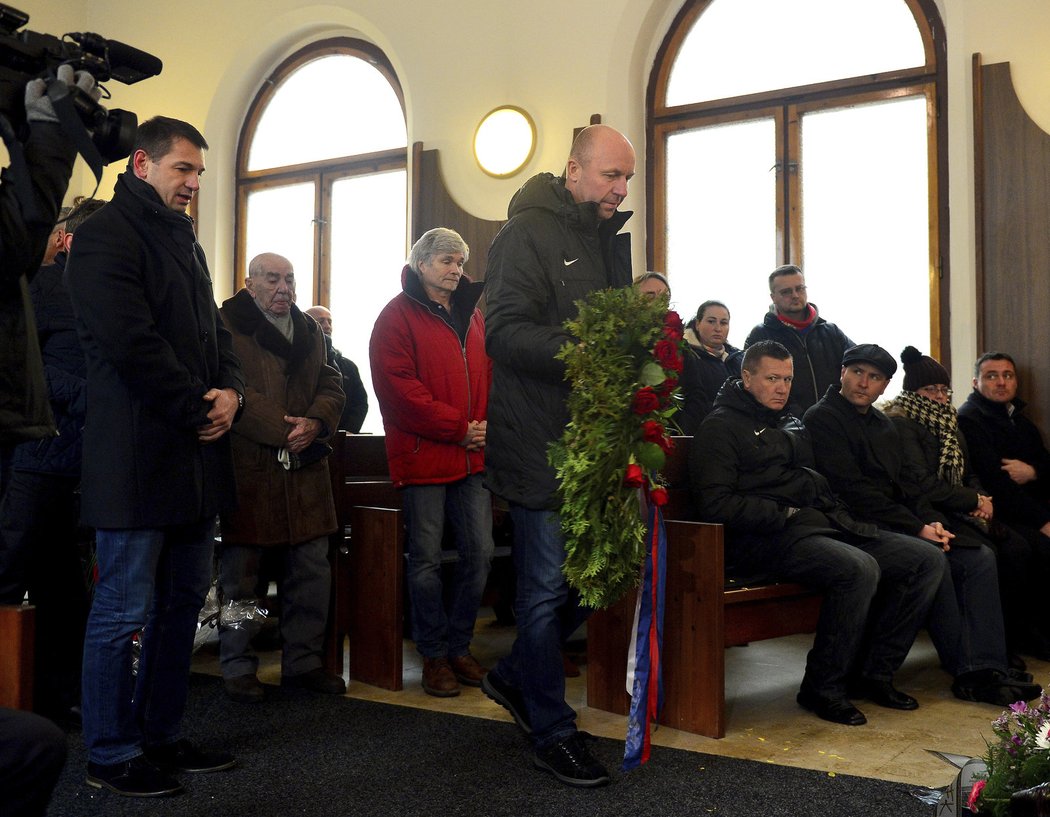 Miroslav Kadlec a Pavel Kuka na pohřbu kamaráda Pavla Srníčka