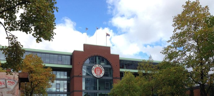 Pohled na fotbalový stadion St. Pauli v Hamburku