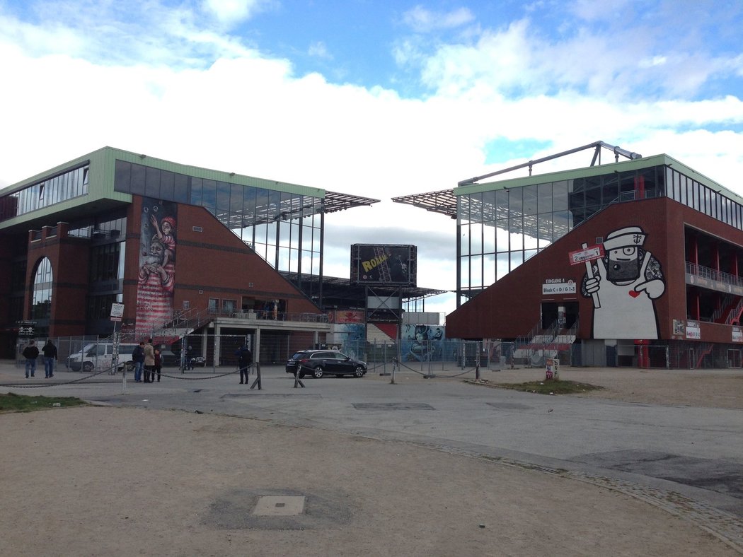 Stadion druholigového klubu z Německa St. Pauli