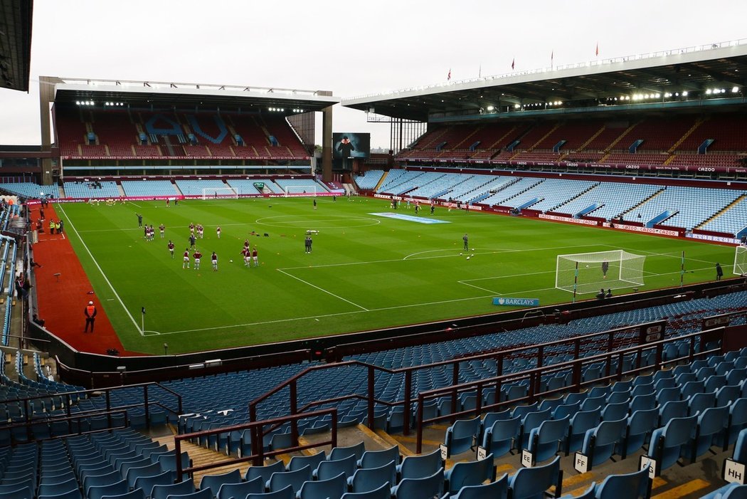 Do Villa Parku na stadion Aston Villy jezdí Manchester United s oblibou, v Premier League tu vyhráli už sedmnáct duelů