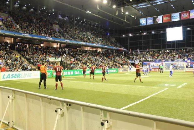 Stará garda Sparty si vychutnávala v Berlíně přízeň vyprodaných tribun Stará garda Sparty si vychutnávala v Berlíně přízeň vyprodaných tribun
