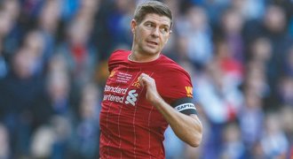 Gerrard o Liverpoolu: Chybí mi! Skvěle se mi na něj dívá. Mluvil i o Rangers