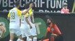 V zápase Štýrského Hradce s AEK Larnaka zranili diváci rozhodčího