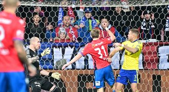 MOL Cup ONLINE: Plzeň - Zlín 0:0. Centr Souarého Chorý nedoběhl