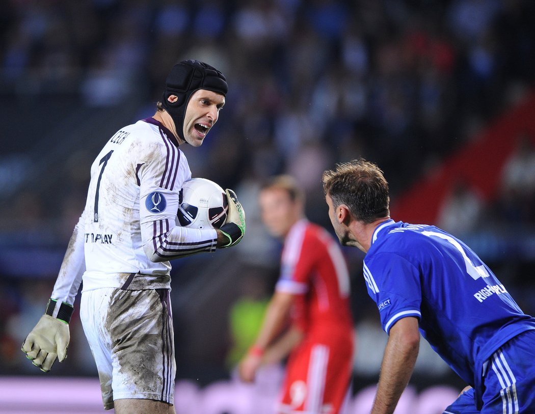 Gólman Chelsea Petr Čech odchytal Superpohár v Edenu ve fantastické formě, výhře Bayernu po penaltovém rozstřelu ale stejně nezabránil