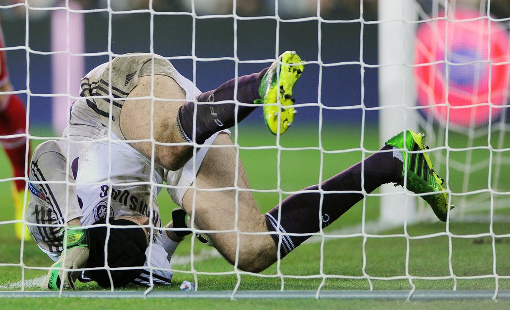 Brankář Chelsea Petr Čech se snažil, proti Bayernu podal fantastický výkon, ale nakonec porážce s Bayernem nezabránil