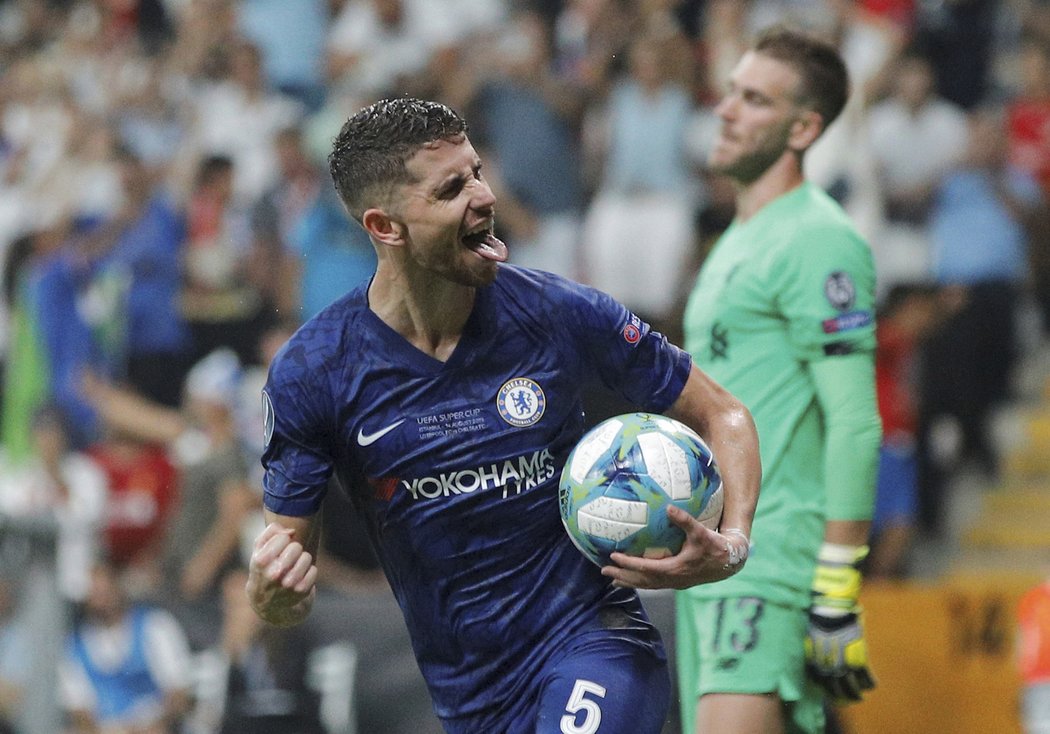 Jorginho ještě v prvním části prodloužení vyrovnal z penalty