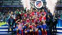 Hráči Atlétika Madrid slaví triumf v Superpoháru UEFA