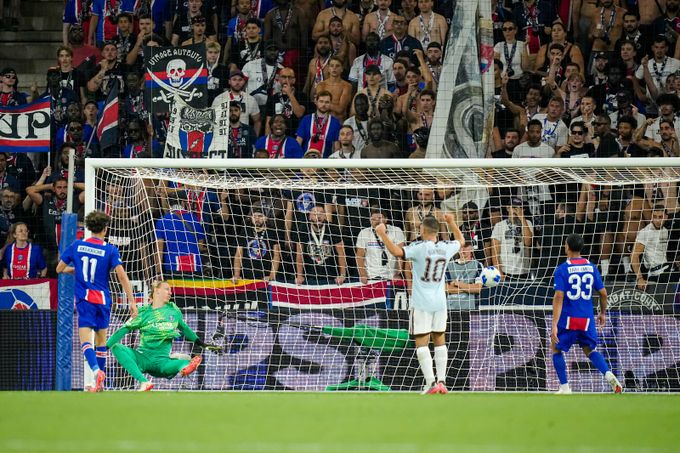ONLINE: PSG - Aston Villa 1:1. Po půli je skóre vyrovnané. Obrovský tlak Angličanů v závěru ONLINE: PSG - Aston Villa 1:1. Po půli je skóre vyrovnané. Obrovský tlak Angličanů v závěru