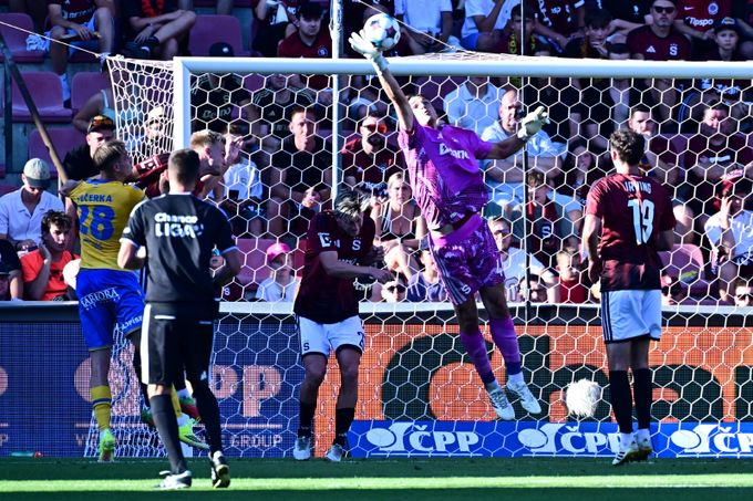ONLINE: Sparta - Teplice 3:1. Letenští vedou, Jurásek poprvé na hřišti ONLINE: Sparta - Teplice 3:1. Letenští vedou, Jurásek poprvé na hřišti