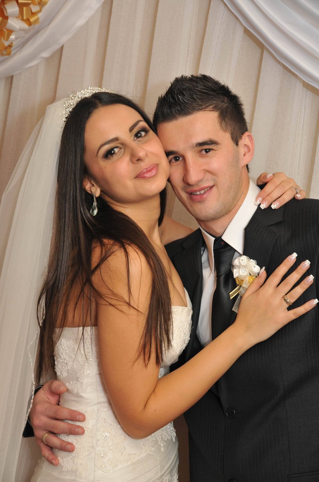 Teplický fotbalista Aidin Mahmutovič se oženil, vzal si krásnou Eminu