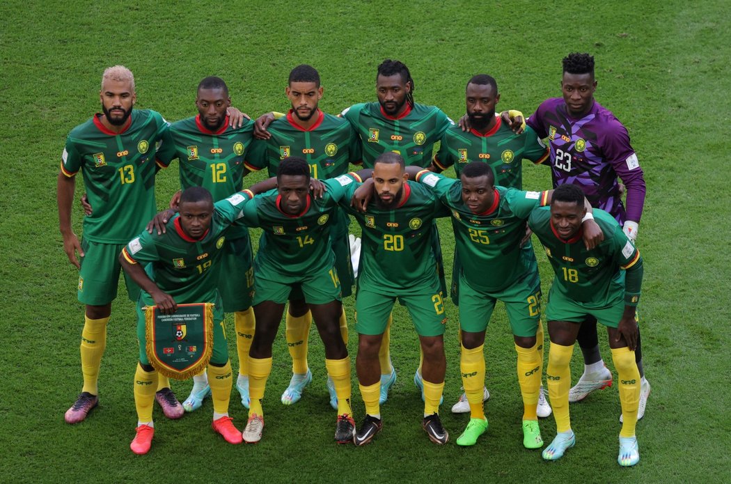 Základní sestava Kamerunu proti Švýcarsku