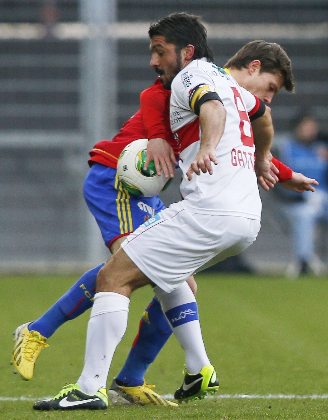 Fotbalový bojovník Gennaro Gattuso je kapitánem Sionu ve švýcarské lize. Vedení klubu teď rozhodlo, že povede Sion jako hrající kouč