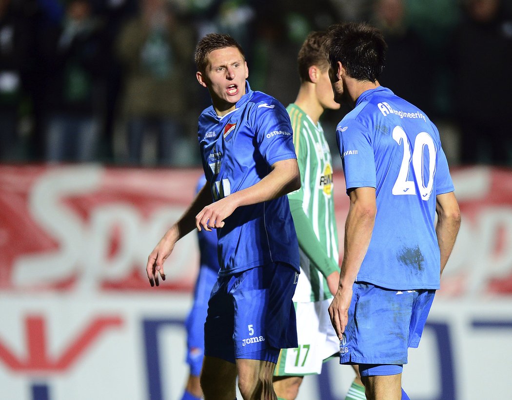 V utkání s Bohemians se pohádali hráči Baníku Filip Kaša a Jaroslav Machovec (archivní foto)