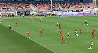 VIDEO: Teplice vstřelily Brnu gól po ofsajdové akci, sudí ho uznal!