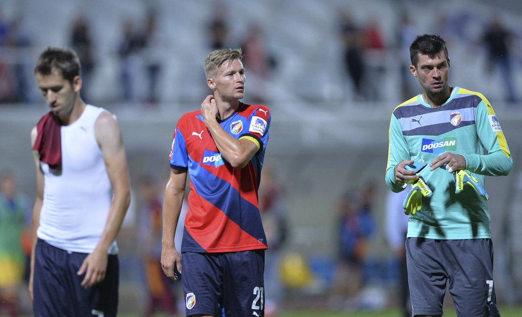 Plzeňské rozpaky byly po porážce na Dukle 0:1 ve druhém kole Synot ligy docela výrazné. Zbytek Julisky ale slavil cenné vítězství.