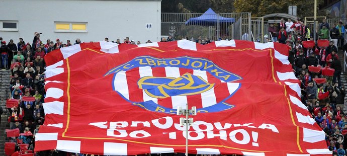 Fanoušci Zbrojovky Brno a jejich choreo během utkání s Viktorií Plzeň