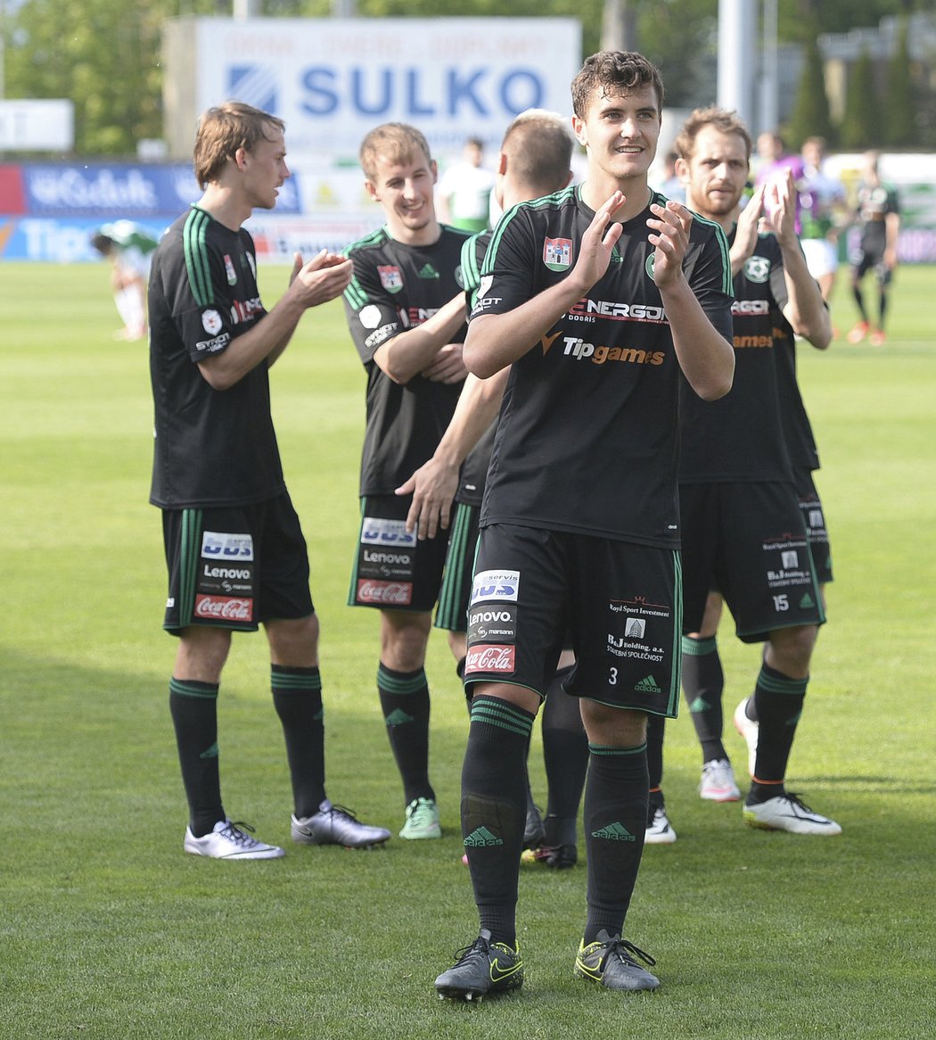 Příbramští fotbalisté se remízou 0:0 v Jablonci zachránili v nejvyšší soutěži. Po závěrečném hvizdu si mohli zatleskat.