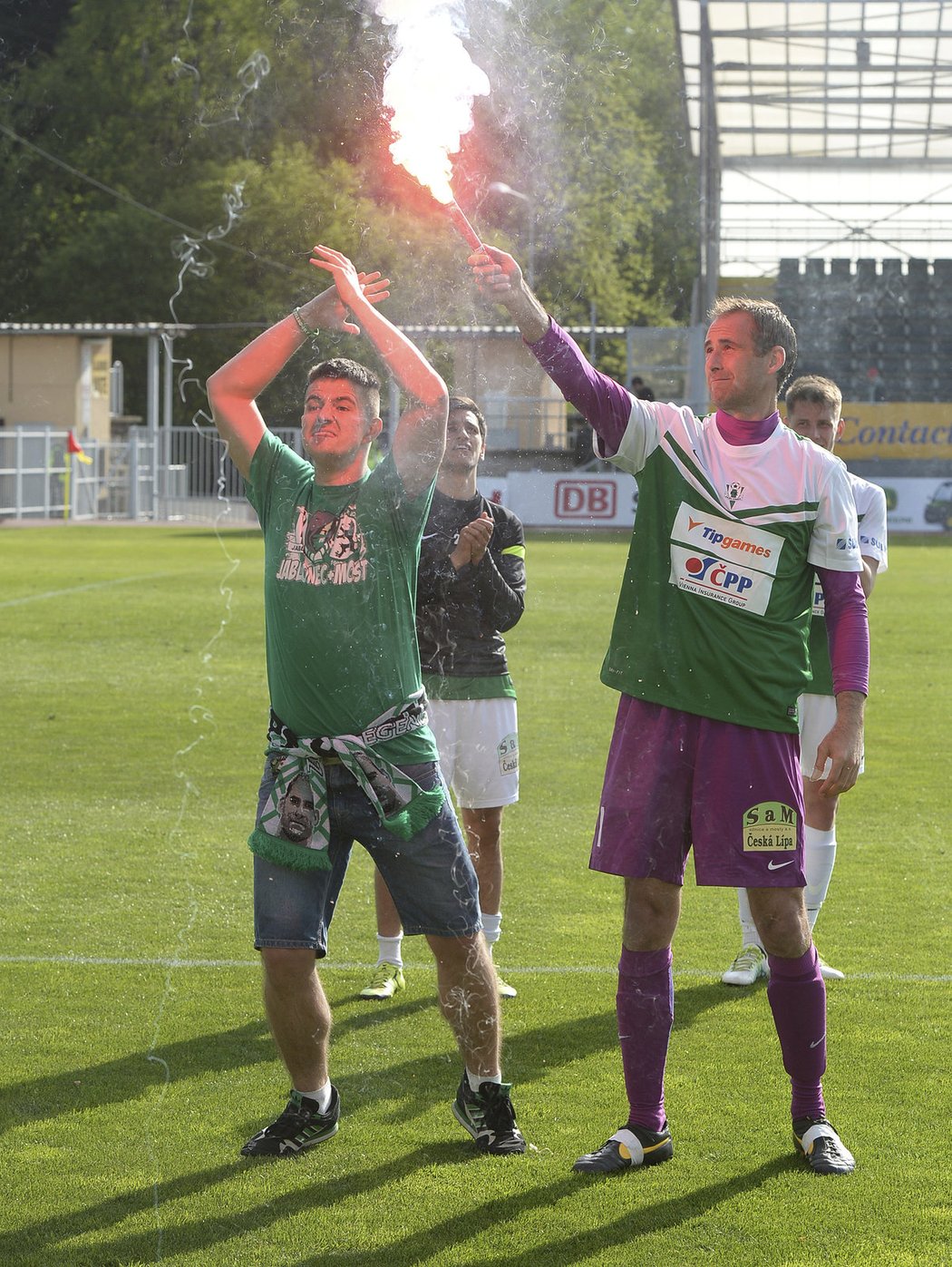 Špit přisvítil v Jablonci. Zkušený gólman se objevil v duelu s Příbramí v brance Severočechů, nedostal gól. Po utkání ukončil kariéru.