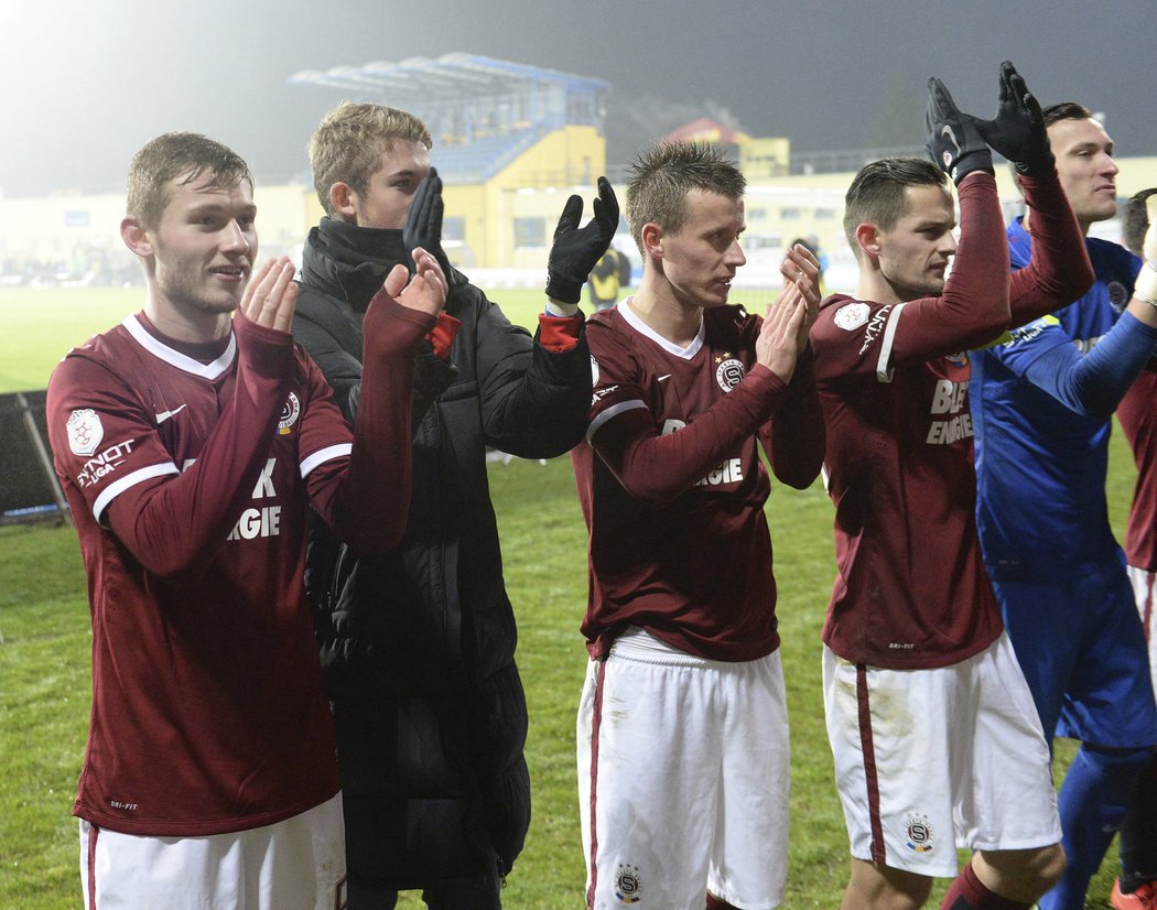 Jakub Brabec se spoluhráči raduje z triumfu v Jihlavě