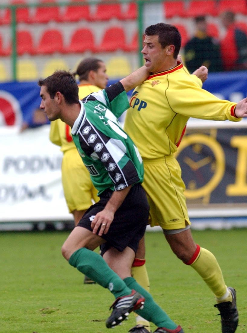Marek Kulič a jeho důrazná hra tělem. V dresu Příbrami bojoval v evropských pohárech proti francouzskému Sedanu už v roce 2001.