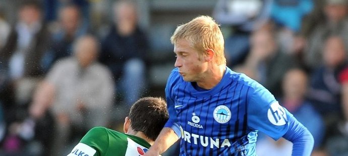 Sergej Ljulka v dresu Liberce v zápase proti Jablonci