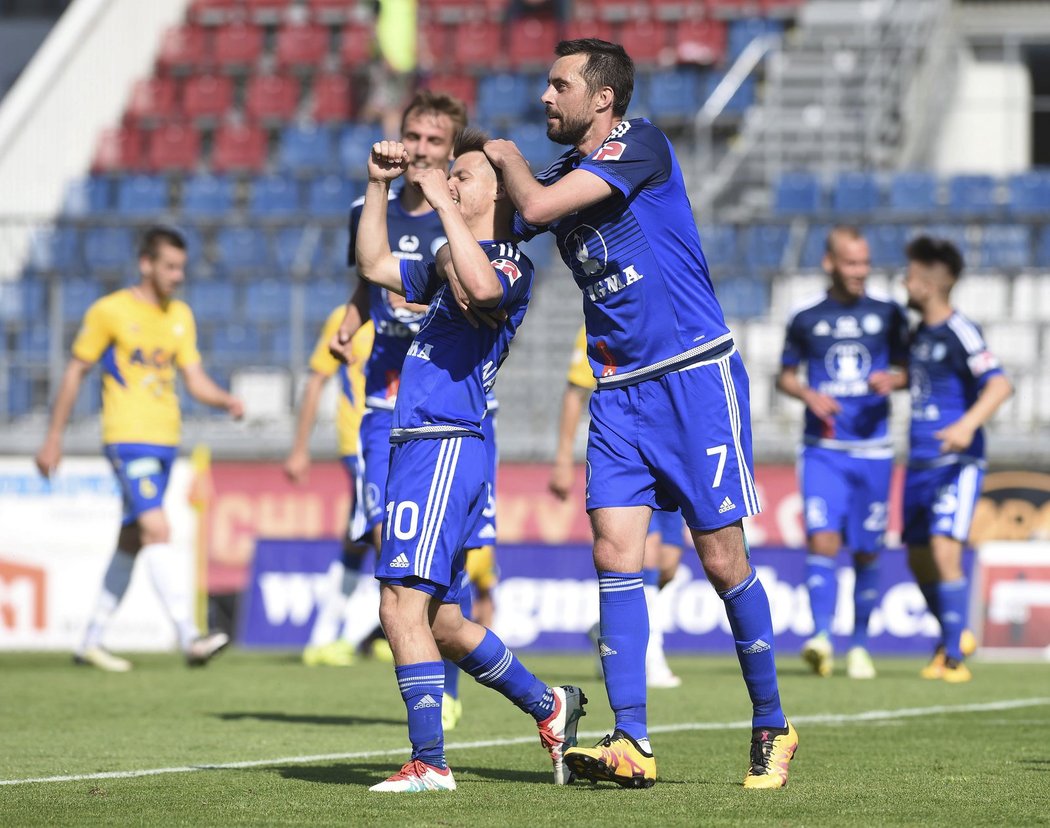 Fotbalisté Sigmy Olomouc si v posledním kole s chutí zastříleli proti Teplicím.