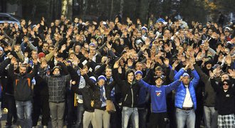 Ultras Baníku šli proti klubu! Protestem podpořili Svěrkoše