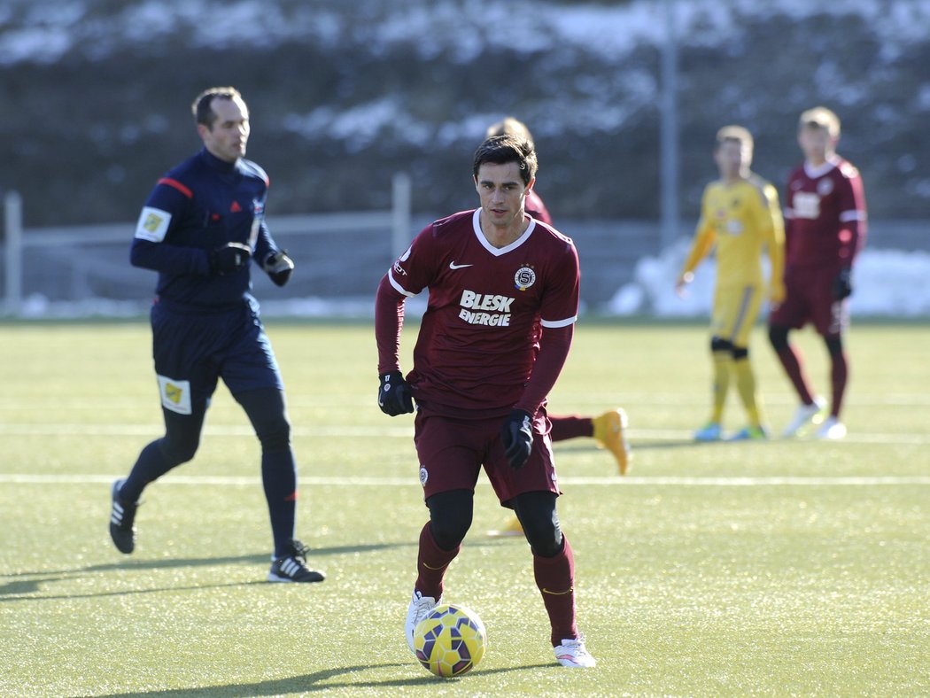 Záložník Kamil Vacek v přípravném utkání proti Jihlavě