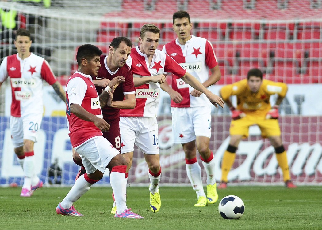 Fotbalisté Slavie sice v derby se Spartou podali bojovný výkon, ale nakonec nedali ani gól a prohráli 0:2