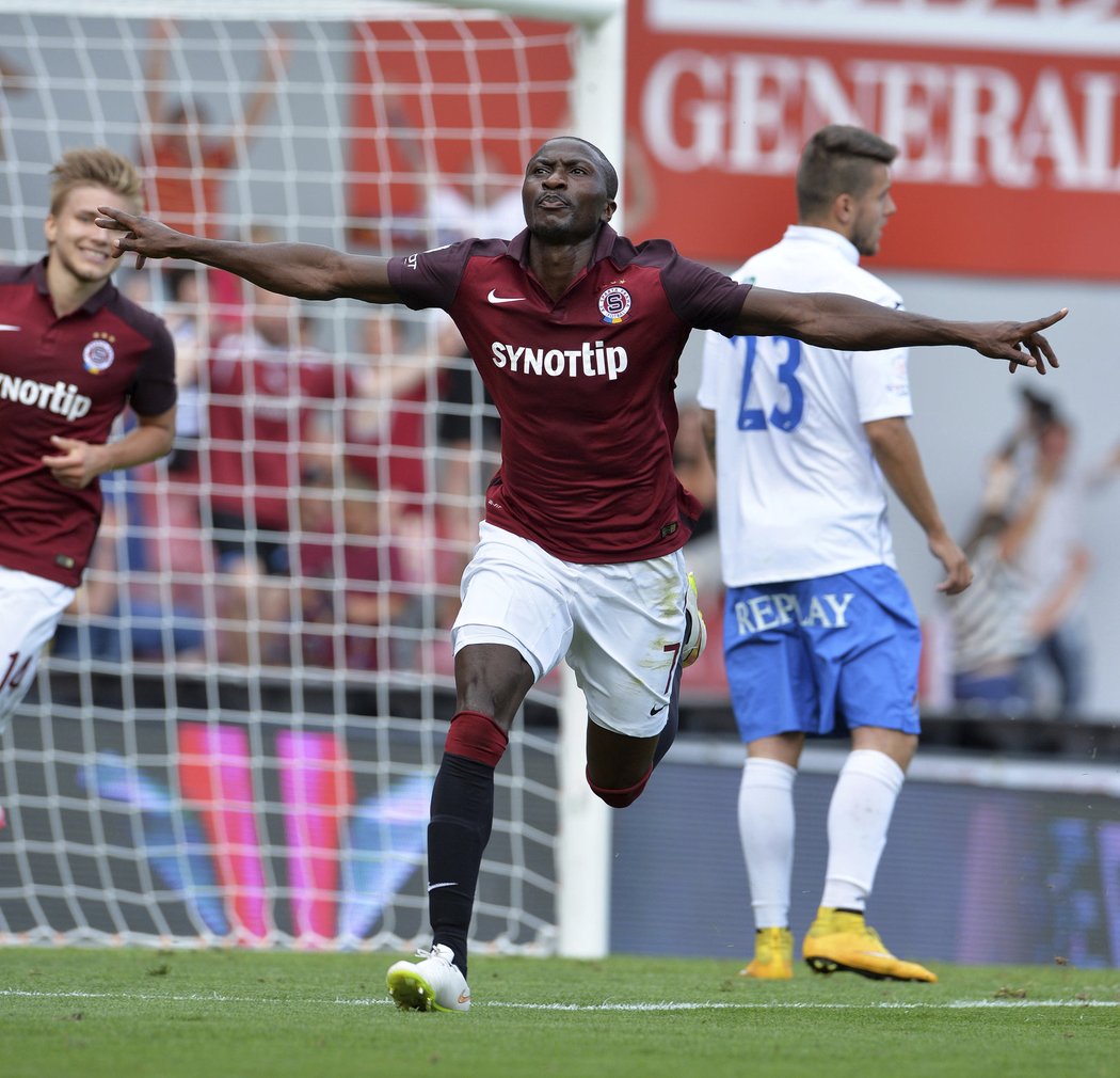 Sparťan Kehinde Fatai vstřelil gól na 3:1 a definitivně zhatil naděje Baníku Ostrava na bodový zisk v utkání Synot ligy.