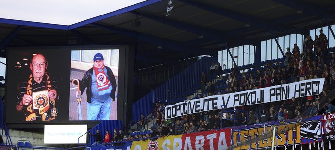 Fanoušci uctili památku zesnulých herců Lubomíra Lipského a Jiřího Krytináře.