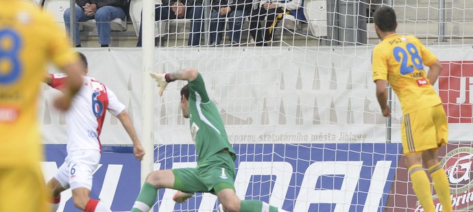 Zmar Slavie. Sešívaní prohráli v Synot lize pátý zápas v řadě, tentokrát podlehli Vysočině 0:1