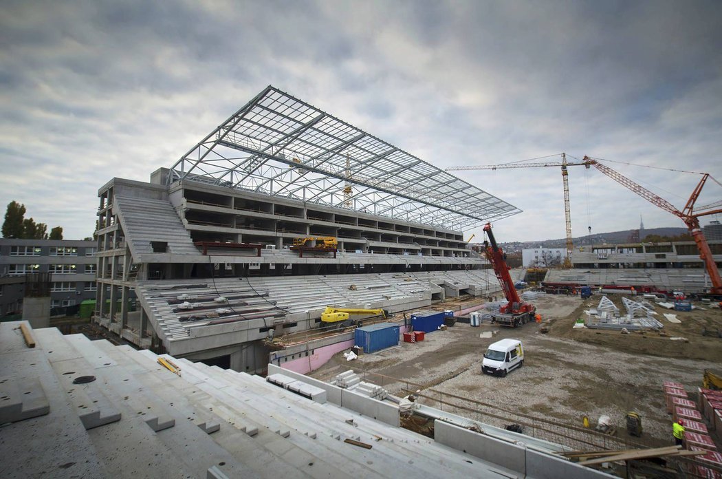 Stavba nového stadionu na Tehelném poli