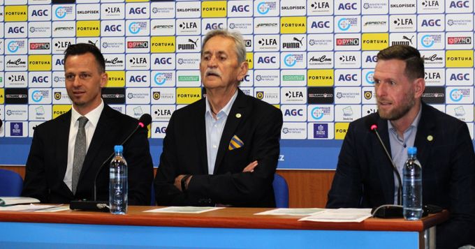 Vachoušek: Po pohovorech přijdou změny. Lákáme hráče Slavie i Plzně Vachoušek: Po pohovorech přijdou změny. Lákáme hráče Slavie i Plzně