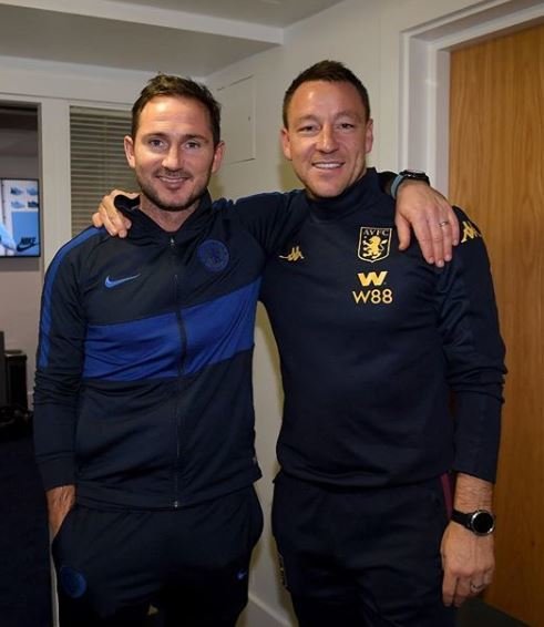 Terry pózuje s Frankem Lampardem