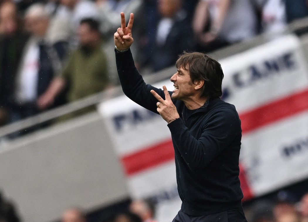 Trenér Tottenhamu Antonio Conte má dobré oko na posily