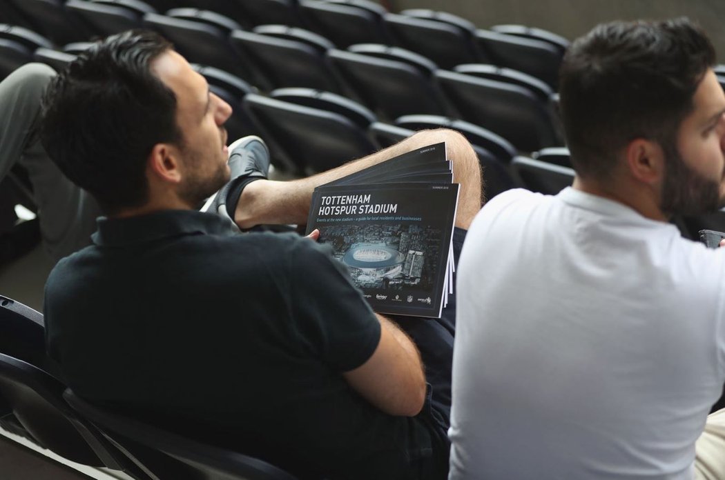 Tottenham otevřel svůj nový stadion pro diváky.