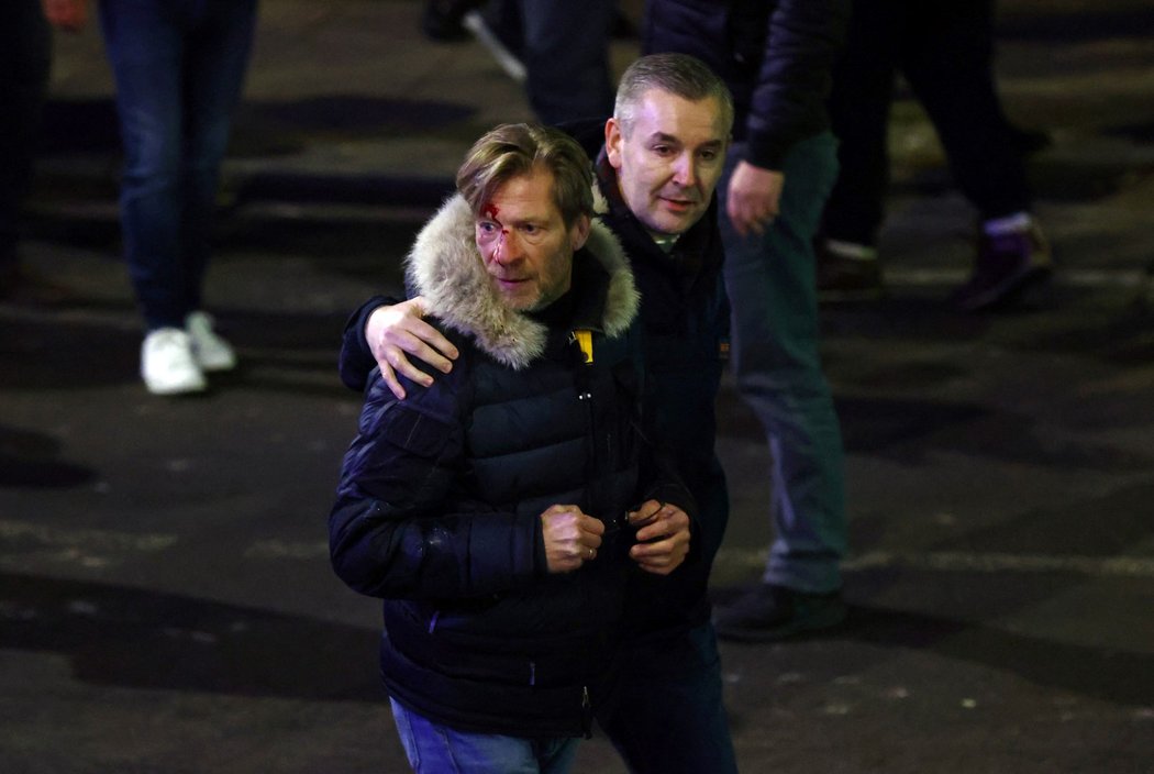 Před pohárovým zápasem mezi Tottenhamem a West Hamem bylo pořádně horko mezi fanoušky. V akci byla policie