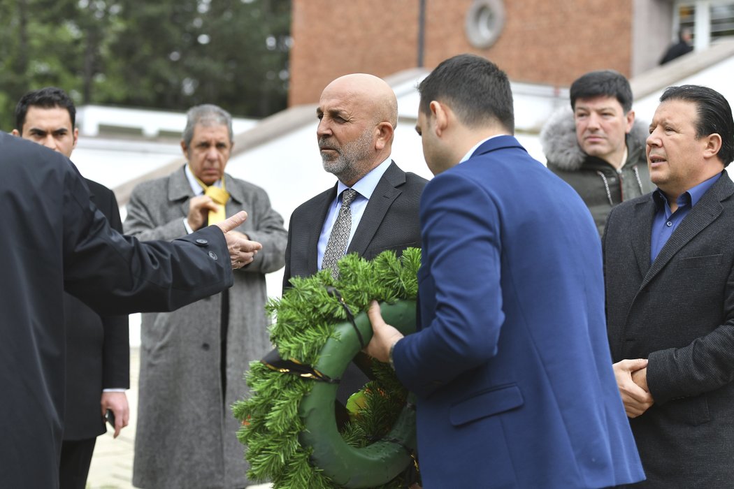 Zástupci Turecka na posledním rozloučení s Josefem Šuralem