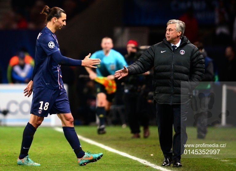 V PSG se Ancelotti potkal s útočníkem Zlatanem Ibrahimovicem