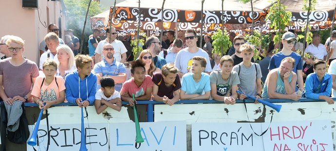 Lavi Lavický v dresu reálného Vyšehradu přilákal davy fanoušků