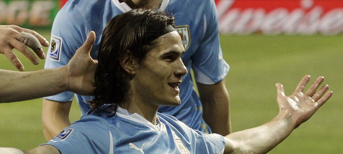 Cavani se v Neapoli může stát novým Maradonou