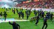 Duel mezi Trnavou a Slovanem Bratislava se kvůli výtržnostem fanoušků nedohrál
